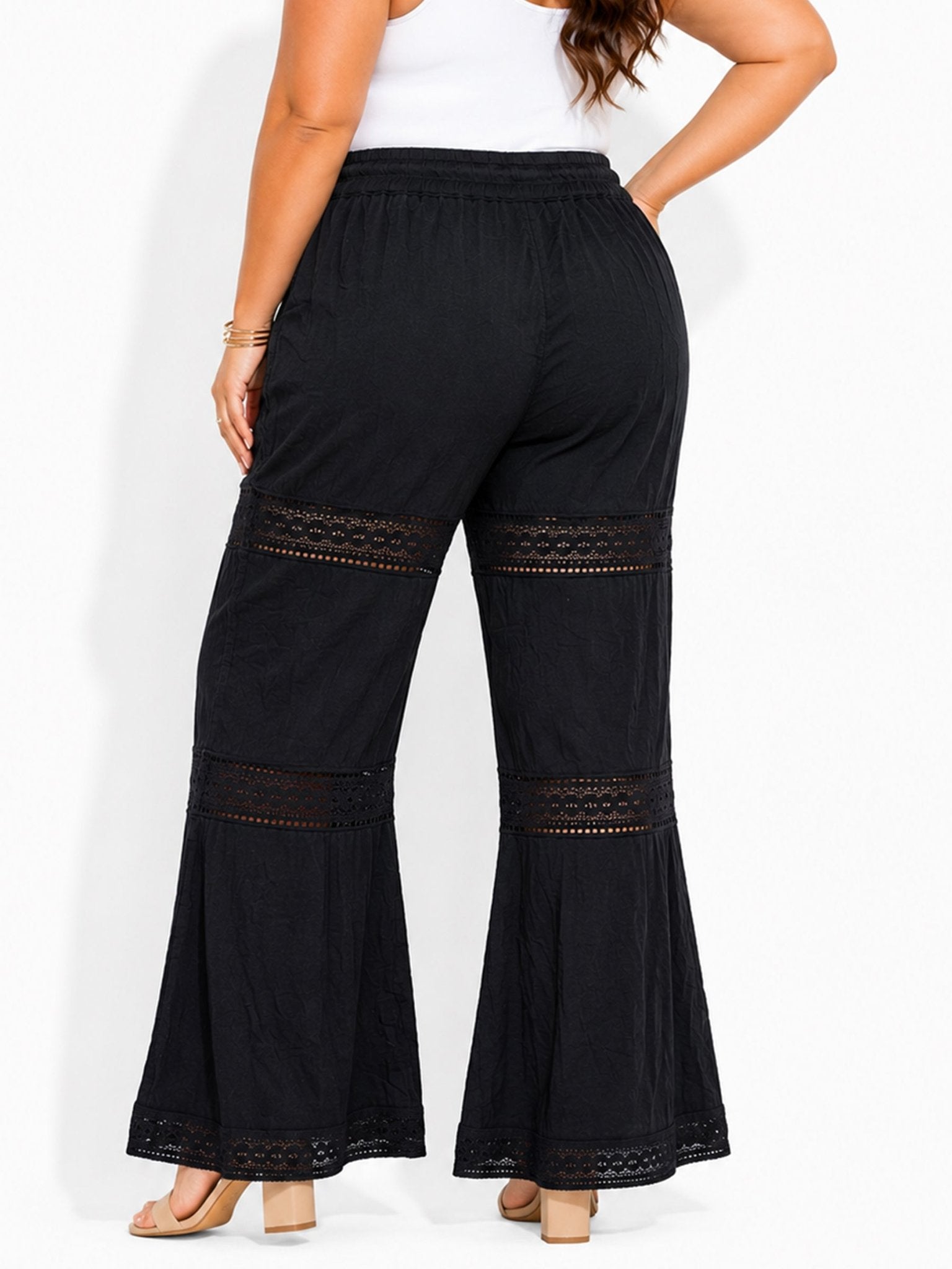 Plus Size Women's Linen-Blend Wide-Leg Cargo Pants - Label Shopper