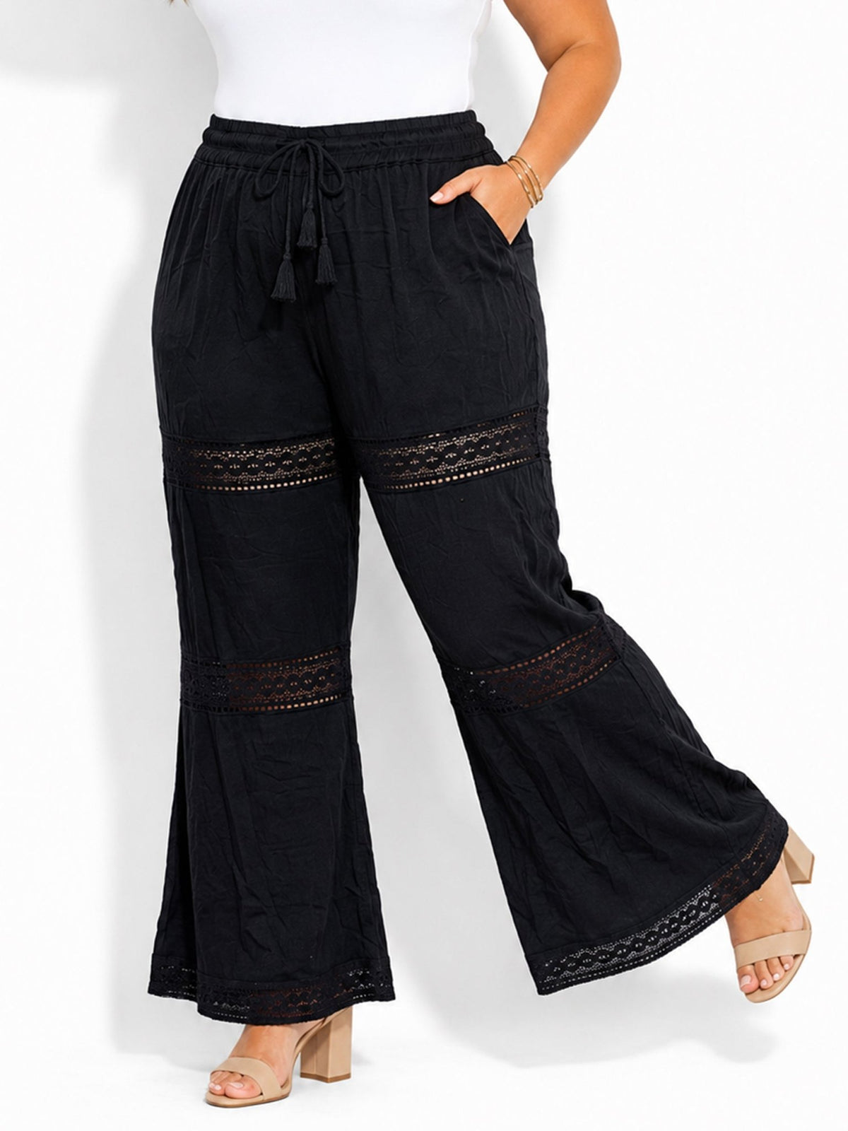 Plus Size Women's Linen-Blend Wide-Leg Cargo Pants - Label Shopper